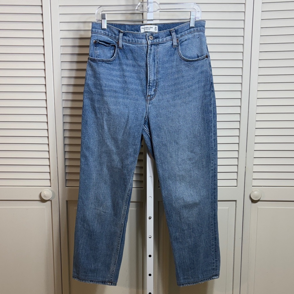 Abercrombie & Fitch Ultra High Rise Ankle Straight Jean Size 10 XL